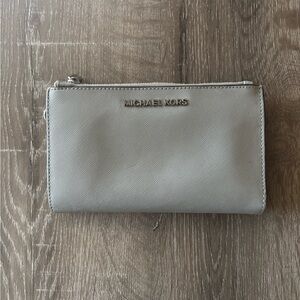 Michael Kors Double Zipped Wallet